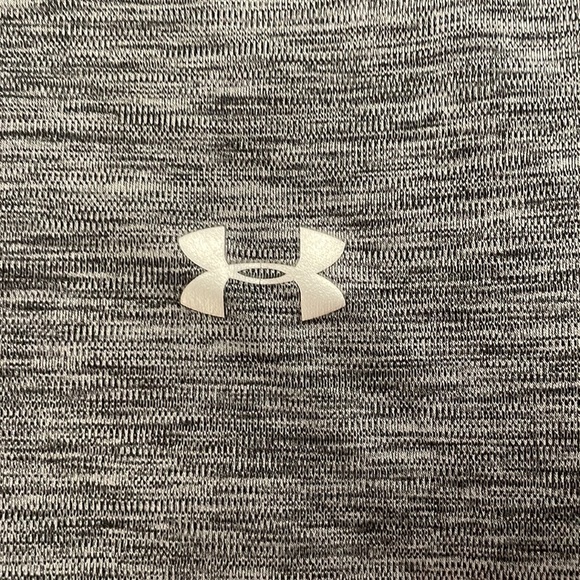 Under Armour Tee - Picture 2 of 3